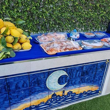 Al Chiaro Di Luna Luxury Suites Amalfi Coast Vietri Buitenkant foto