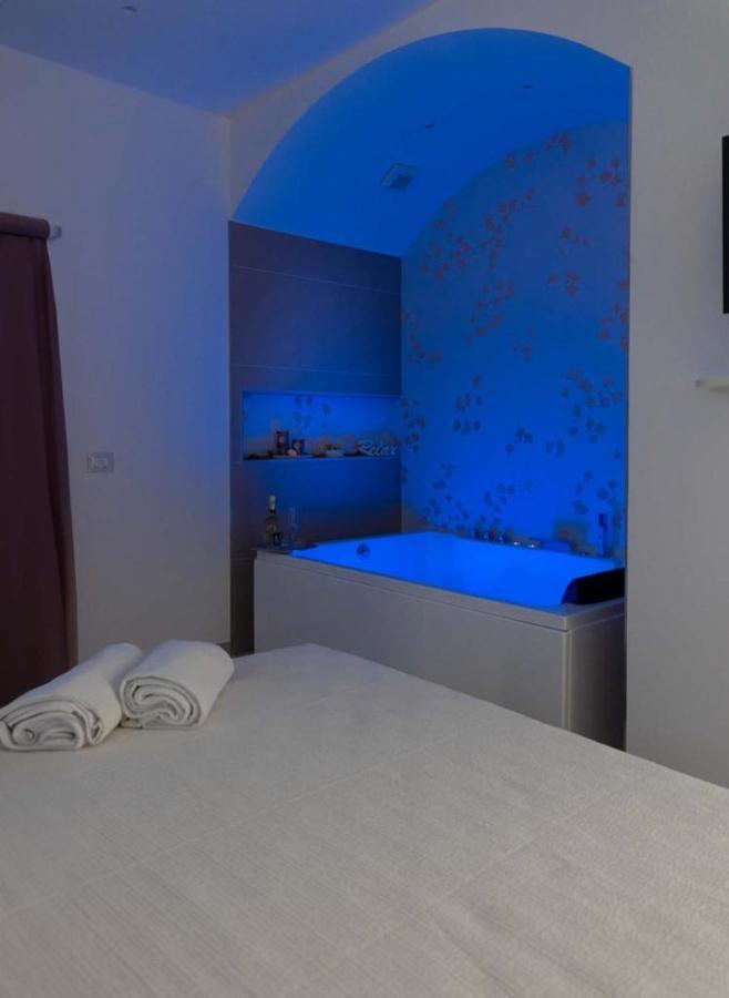 Al Chiaro Di Luna Luxury Suites Amalfi Coast Vietri Buitenkant foto